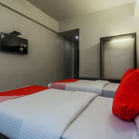 Capital O 14995 Hotel Starline Paltan Bazar Guwahati Exterior foto