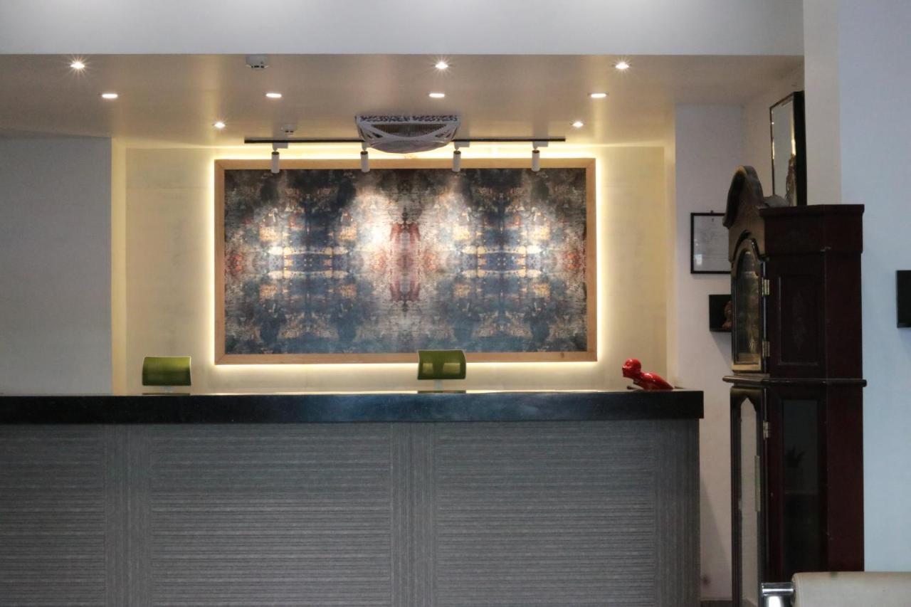 Capital O 14995 Hotel Starline Paltan Bazar Guwahati Exterior foto